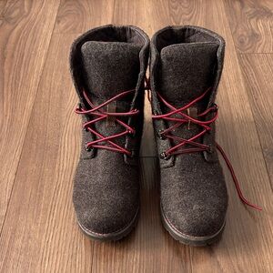 Th North Face Boot, size 6